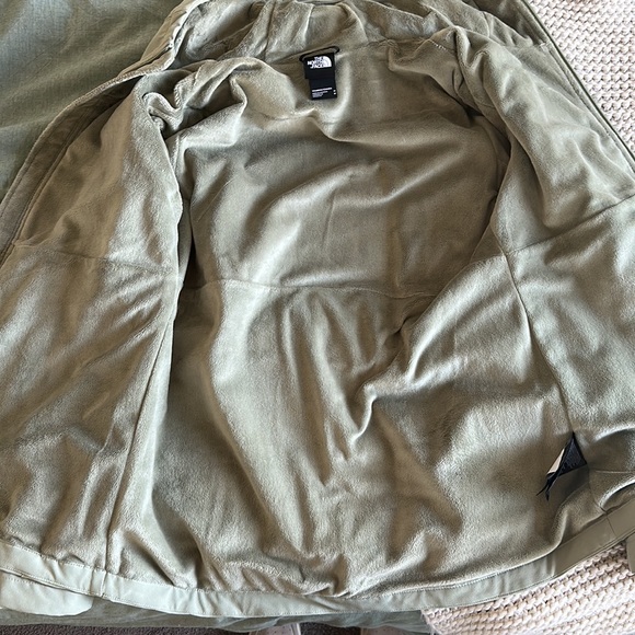 Women’s Shelbe Raschel Hoodie - Picture 2 of 4